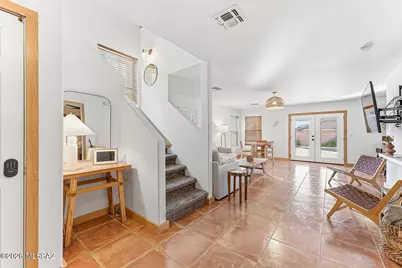 669 W Cholla Crest Drive, Green Valley, AZ 85614 - Photo 9