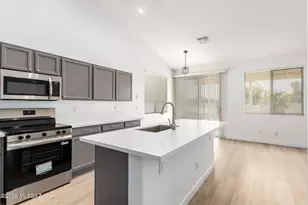 9086 E La Palma Dr, Tucson, AZ 85747 - Photo 13