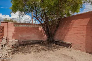 2033 S Augusta Pl, Tucson, AZ 85710 - Photo 27