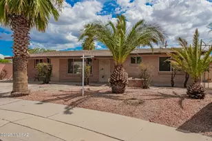 2033 S Augusta Pl, Tucson, AZ 85710 - Photo 17