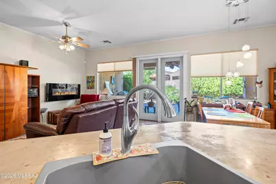 470 W Calle Artistica, Green Valley, AZ 85614 - Photo 11