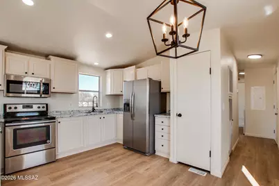 633 N Warren Road, Benson, AZ 85602 - Photo 1