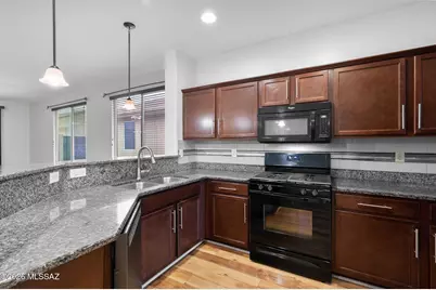 599 N Tunitcha Drive, Green Valley, AZ 85614 - Photo 5