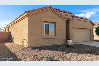 12446 W Reyher Farms Loop, Marana, AZ 85653 - Photo 3