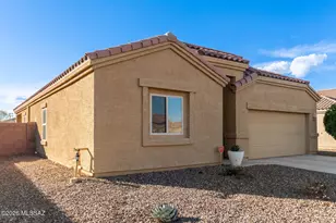 12446 W Reyher Farms Loop, Marana, AZ 85653 - Photo 3