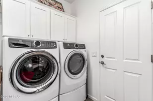 829 N Broken Hills Dr, Green Valley, AZ 85614 - Photo 19