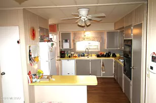 182 W Palma Dr, Green Valley, AZ 85614 - Photo 9