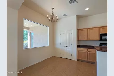 2033 W Acacia Bluffs Drive, Green Valley, AZ 85622 - Photo 11