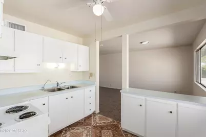 8150 E Broadway Boulevard #H-202, Tucson, AZ 85710 - Photo 9