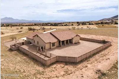 6233 E Molly Drive, Hereford, AZ 85615 - Photo 47