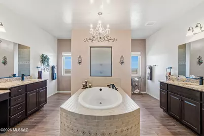 6233 E Molly Drive, Hereford, AZ 85615 - Photo 5