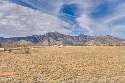 6233 E Molly Drive, Hereford, AZ 85615 - Photo 9