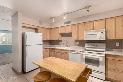 11 E Pastime Road E, Tucson, AZ 85705 - Photo 9