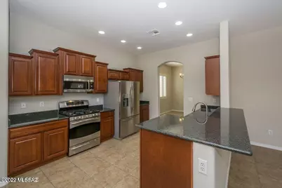 8612 N Moonfire Drive, Tucson, AZ 85743 - Photo 17