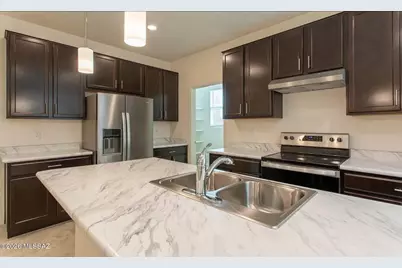 1107 E Descent Street, Tucson, AZ 85719 - Photo 5