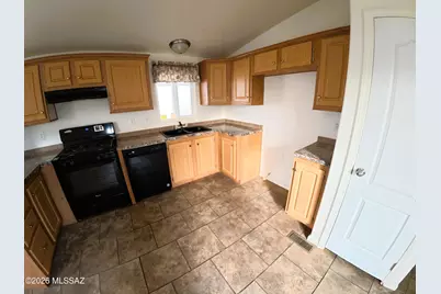 3833 N Fairview Avenue #76, Tucson, AZ 85705 - Photo 5