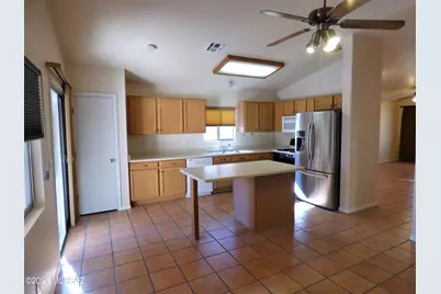 8704 N Frampton Place, Tucson, AZ 85742 - Photo 7