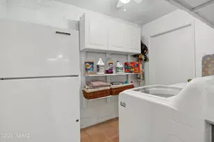 800 E Camino Alberca, Tucson, AZ 85718 - Photo 31