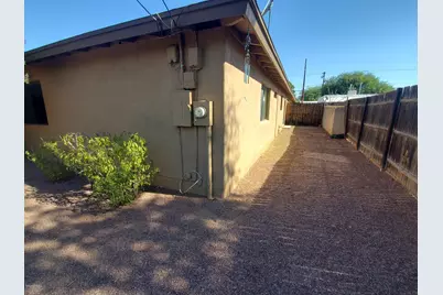 2121 N Columbus Boulevard, Tucson, AZ 85712 - Photo 29