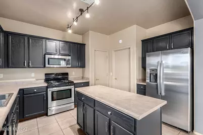 7642 W Tenderfoot Drive, Tucson, AZ 85757 - Photo 9