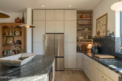 12175 W Dancing Raven Road, Tucson, AZ 85743 - Photo 3