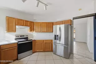 8911 E Fairway Groves Dr, Tucson, AZ 85730 - Photo 9