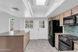 18 W Valle Pl, Tucson, AZ 85737 - Photo 11