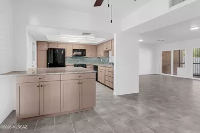 18 W Valle Place, Tucson, AZ 85737 - Photo 9