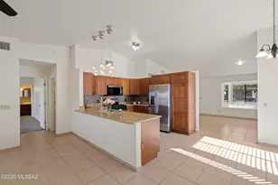 2657 W Lazybrook Dr, Tucson, AZ 85741 - Photo 7