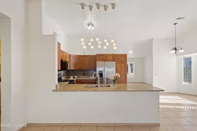 2657 W Lazybrook Drive, Tucson, AZ 85741 - Photo 9