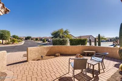 971 N Desert Deer Ps, Green Valley, AZ 85614 - Photo 3