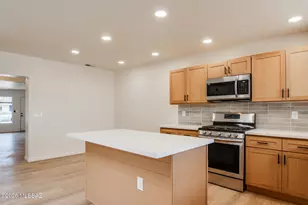 201 N Ave Carolina, Tucson, AZ 85711 - Photo 3