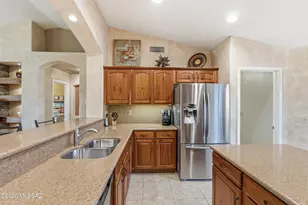 2502 E Glen Canyon Rd, Green Valley, AZ 85614 - Photo 15