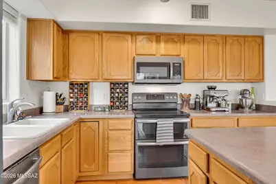 578 E Wagon Bluff Drive, Tucson, AZ 85704 - Photo 11