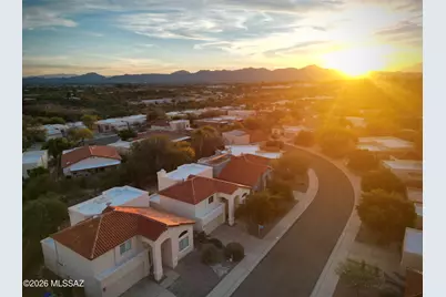 578 E Wagon Bluff Drive, Tucson, AZ 85704 - Photo 1