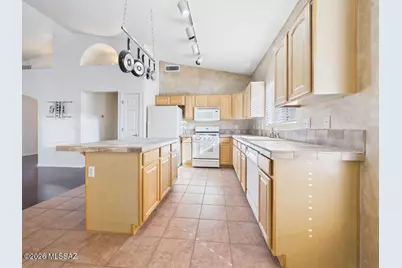 8844 E Marci Lynne Way, Tucson, AZ 85747 - Photo 7