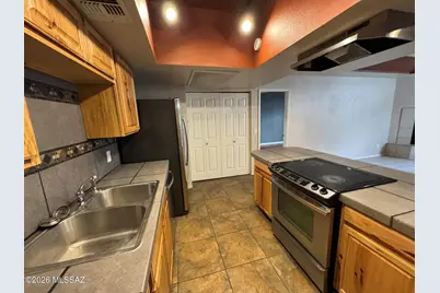 1200 E River Road # F63, Tucson, AZ 85718 - Photo 17