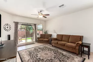 852 E Bottomlands Ln, Sahuarita, AZ 85629 - Photo 5