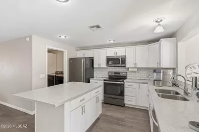 9148 E Bellevue Street, Tucson, AZ 85715 - Photo 21