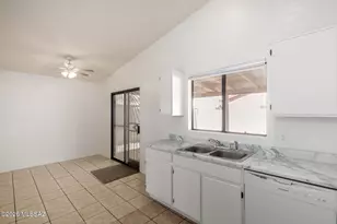 1608 W Mulholland Ct, Tucson, AZ 85746 - Photo 15