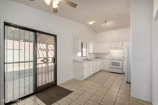 1608 W Mulholland Ct, Tucson, AZ 85746 - Photo 11