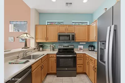 306 N Cape Royal Drive, Green Valley, AZ 85614 - Photo 9