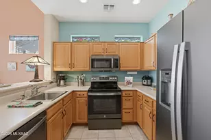 306 N Cape Royal Dr, Green Valley, AZ 85614 - Photo 9