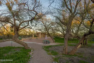 5237 E Woodspring Dr, Tucson, AZ 85712 - Photo 35