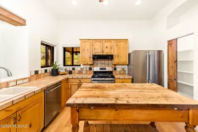 1712 N Coral Bells Drive, Tucson, AZ 85745 - Photo 13