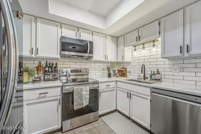 831 W Paseo Del Prado, Green Valley, AZ 85614 - Photo 11