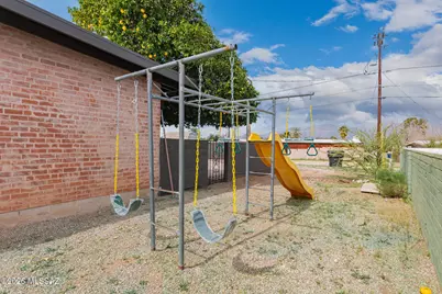7031 E Baker Street, Tucson, AZ 85710 - Photo 33