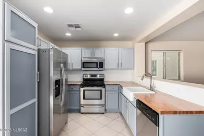 21607 E Homestead Drive, Red Rock, AZ 85145 - Photo 13