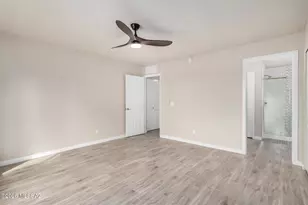 9910 E Gray Hawk Dr, Tucson, AZ 85730 - Photo 17