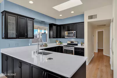 11986 N Labyrinth Drive, Oro Valley, AZ 85737 - Photo 13